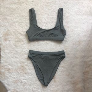 Green high waisted, scoop neck bikini